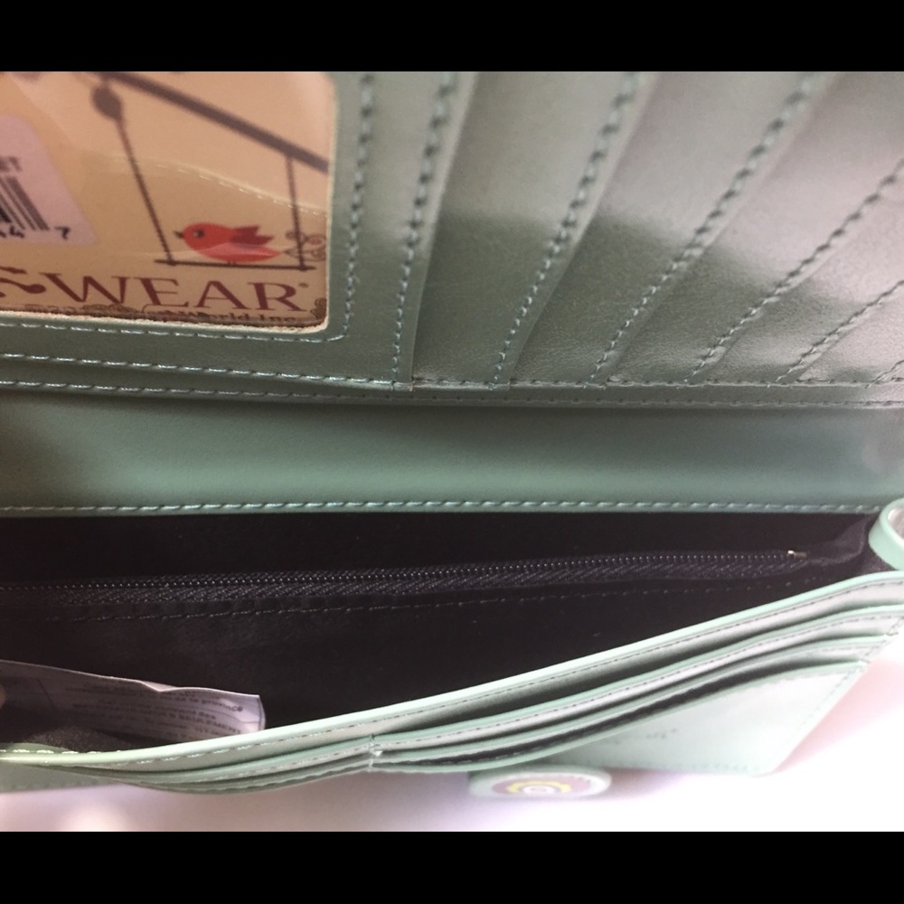 NWT Owl Wallet - Light Green - Vegan Leather - Picture 4 of 5